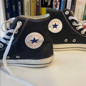 Black converse
